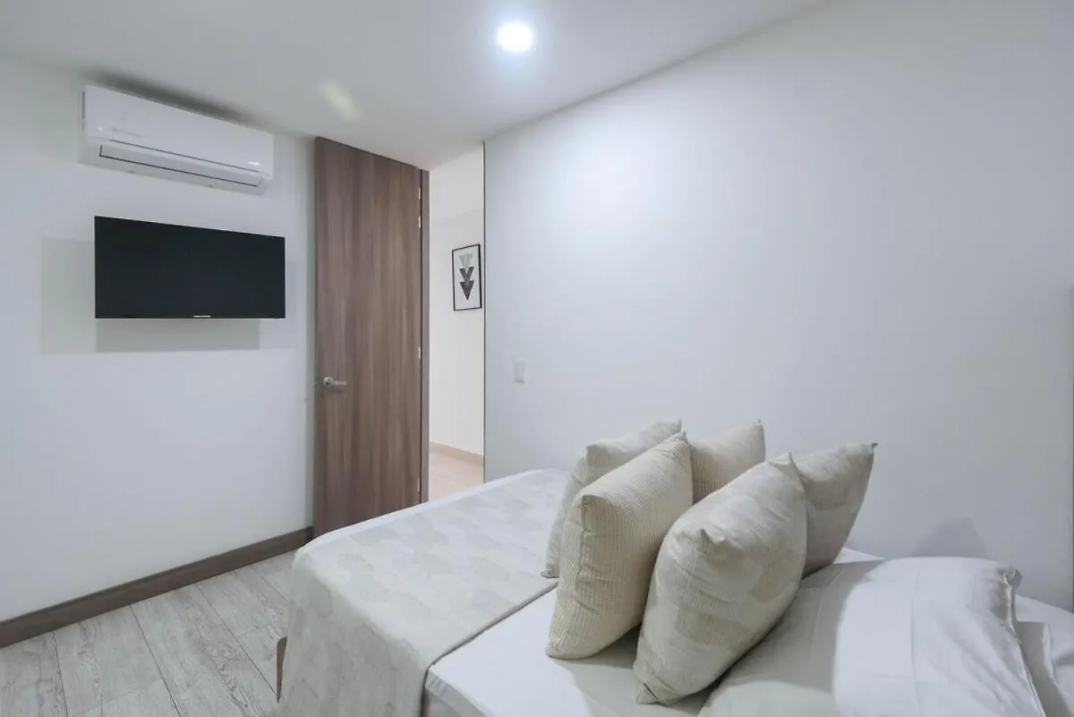 Luxury Air Conditioning Near Laureles Medellín 0*,