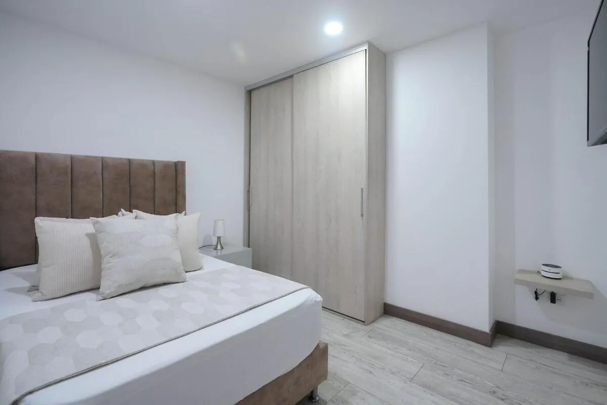 Luxury Air Conditioning Near Laureles Медельин 0*,